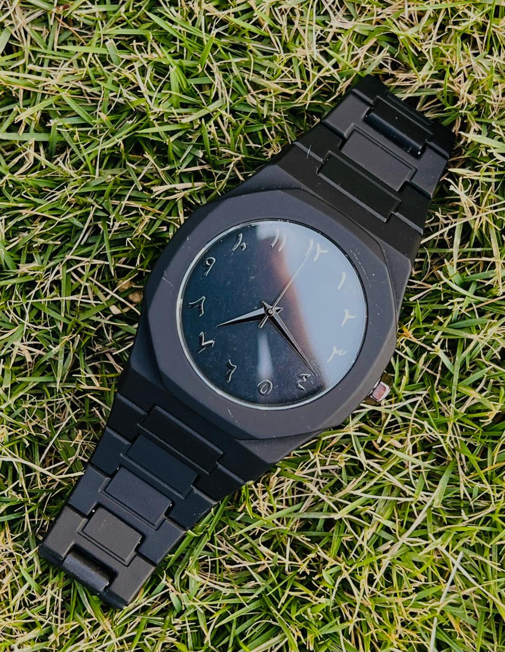 Black Aura Watch